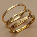 Set de 3 Bracelets Joncs Dorés avec Pierres Étincelantes 𝓑2𝓢