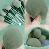 Make-up Pinselset für Foundation, Puder und Blending.