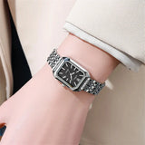 Montre Élégante Dorée Femme – Bracelet Acier Inoxydable 𝓑2𝓢
