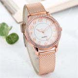 Montre femme de luxe en maille or rose avec cristaux incrustés – design moderne et élégant 𝓑2𝓢