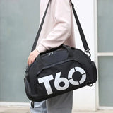 Sac de sport étanche et léger pour voyage et fitness.