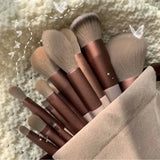 Make-up Pinselset für Foundation, Puder und Blending.