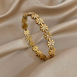Bracelet manchette à fleurs en acier inoxydable 316L pour femmes, mode creuse florale esthétique Couple poignet empilé, bijoux cadeaux 𝓑2𝓢